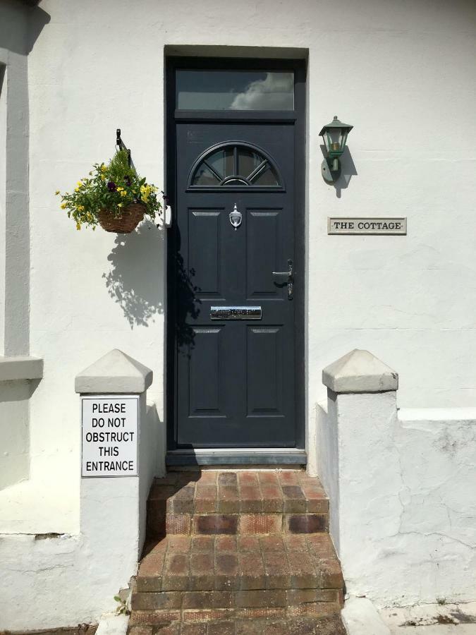 The Sandgate Cottage Exterior photo